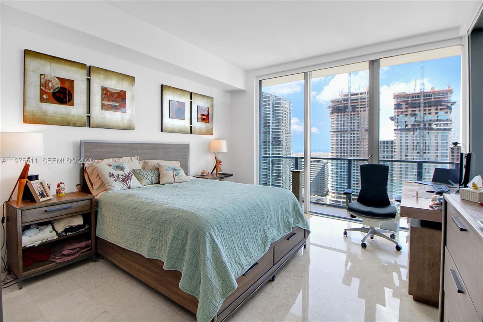 68 SE 6th St #2612 Miami, FL 33131