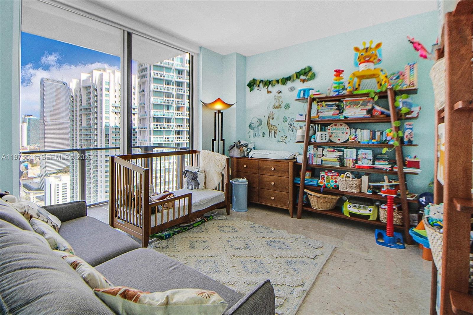 68 SE 6th St #2612 Miami, FL 33131