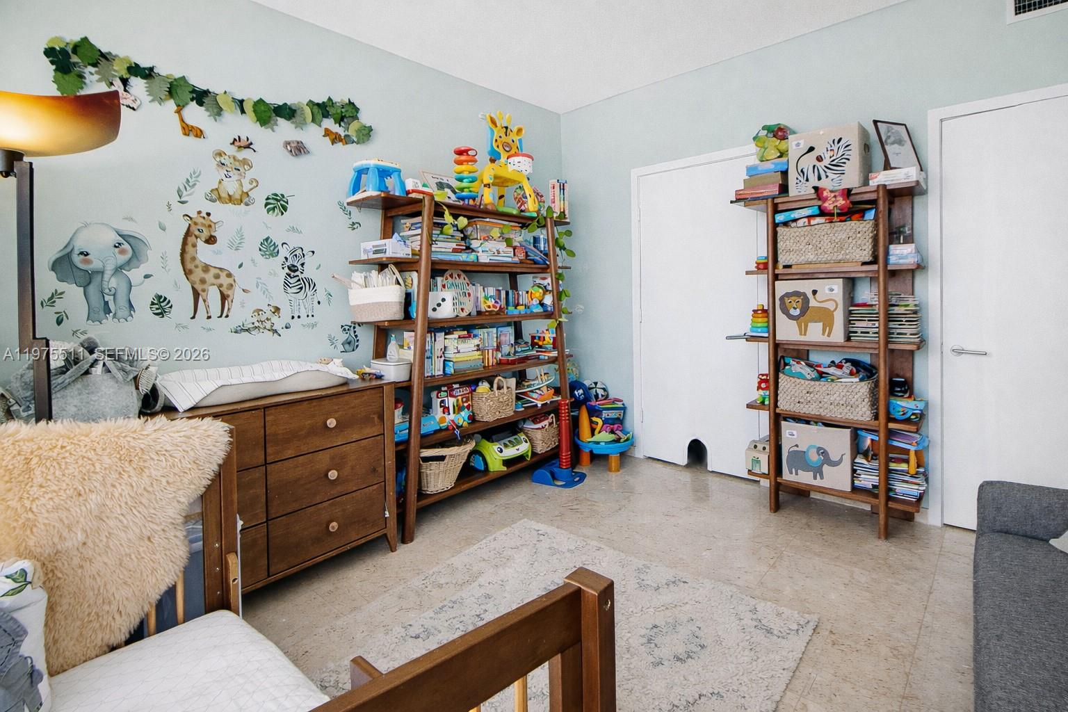 68 SE 6th St #2612 Miami, FL 33131