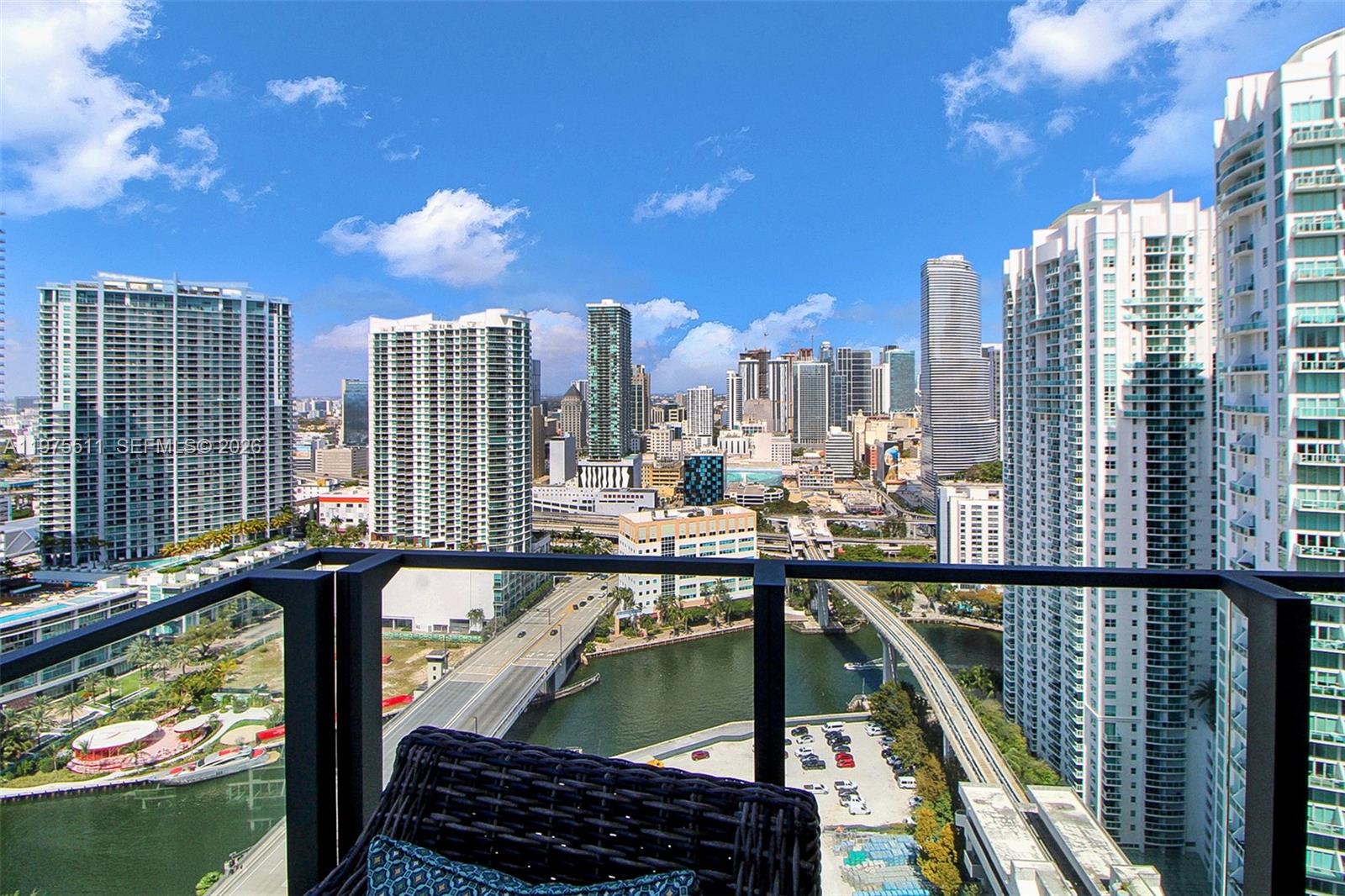 68 SE 6th St #2612 Miami, FL 33131