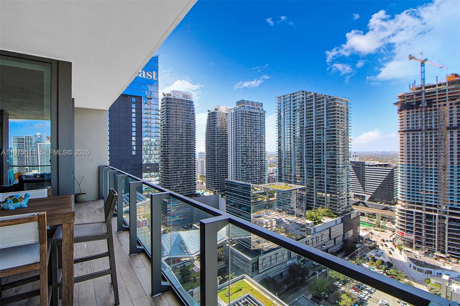 68 SE 6th St #2612 Miami, FL 33131