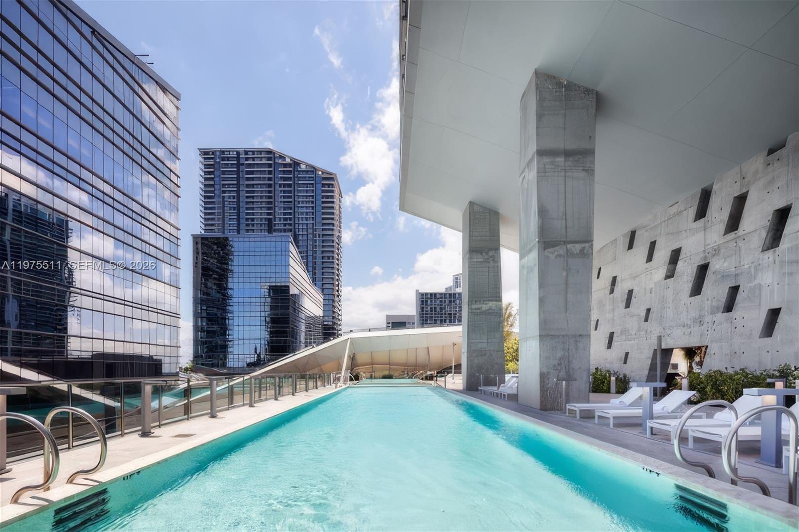 68 SE 6th St #2612 Miami, FL 33131