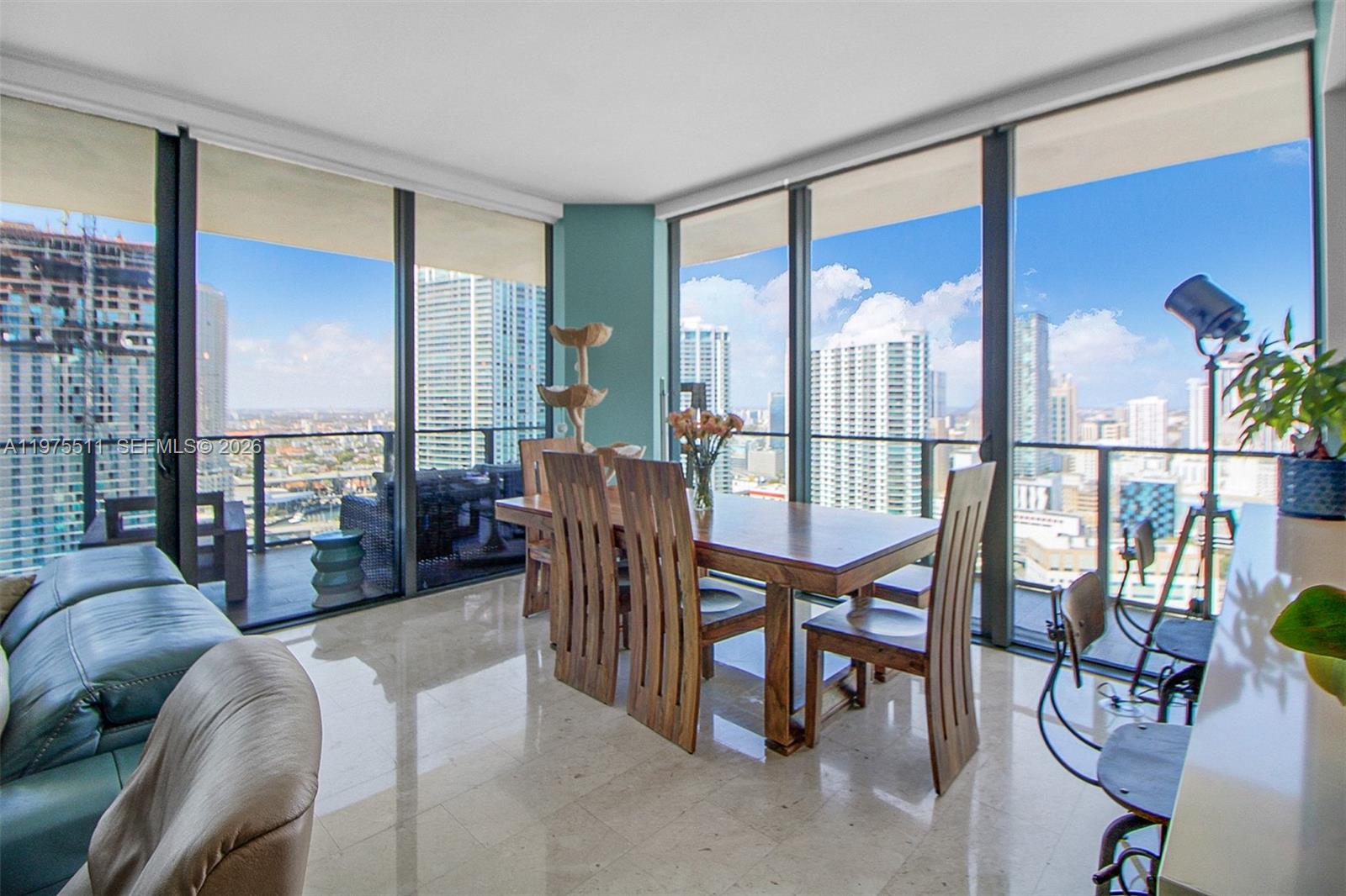 68 SE 6th St #2612 Miami, FL 33131