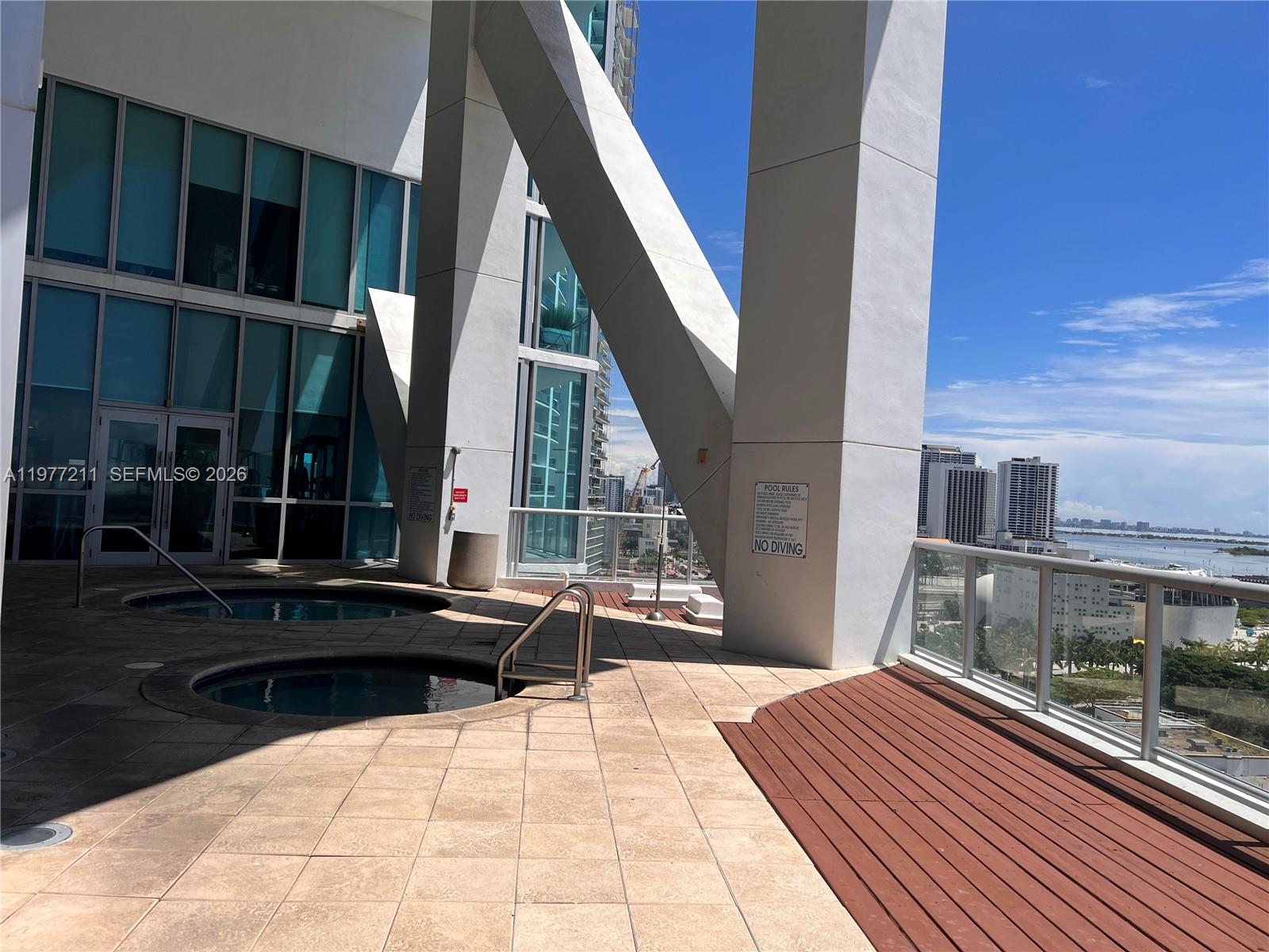 888 Biscayne Blvd #3001 Miami, FL 33132