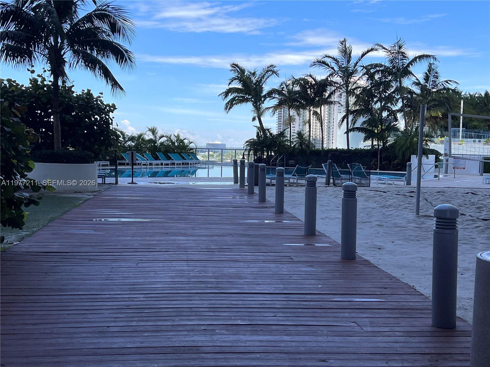 888 Biscayne Blvd #3001 Miami, FL 33132