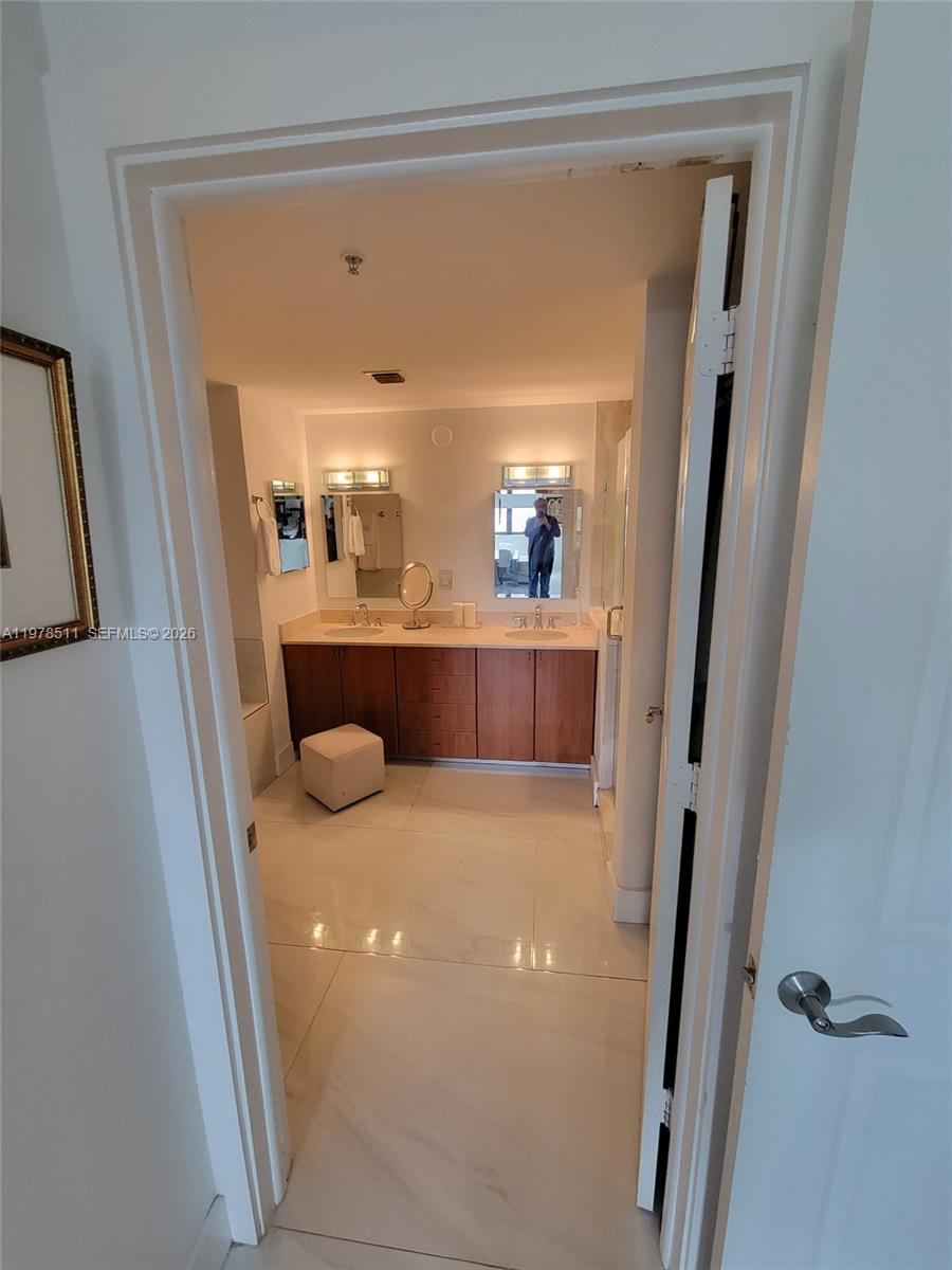 888 S Douglas Rd #1110 Coral Gables, FL 33134