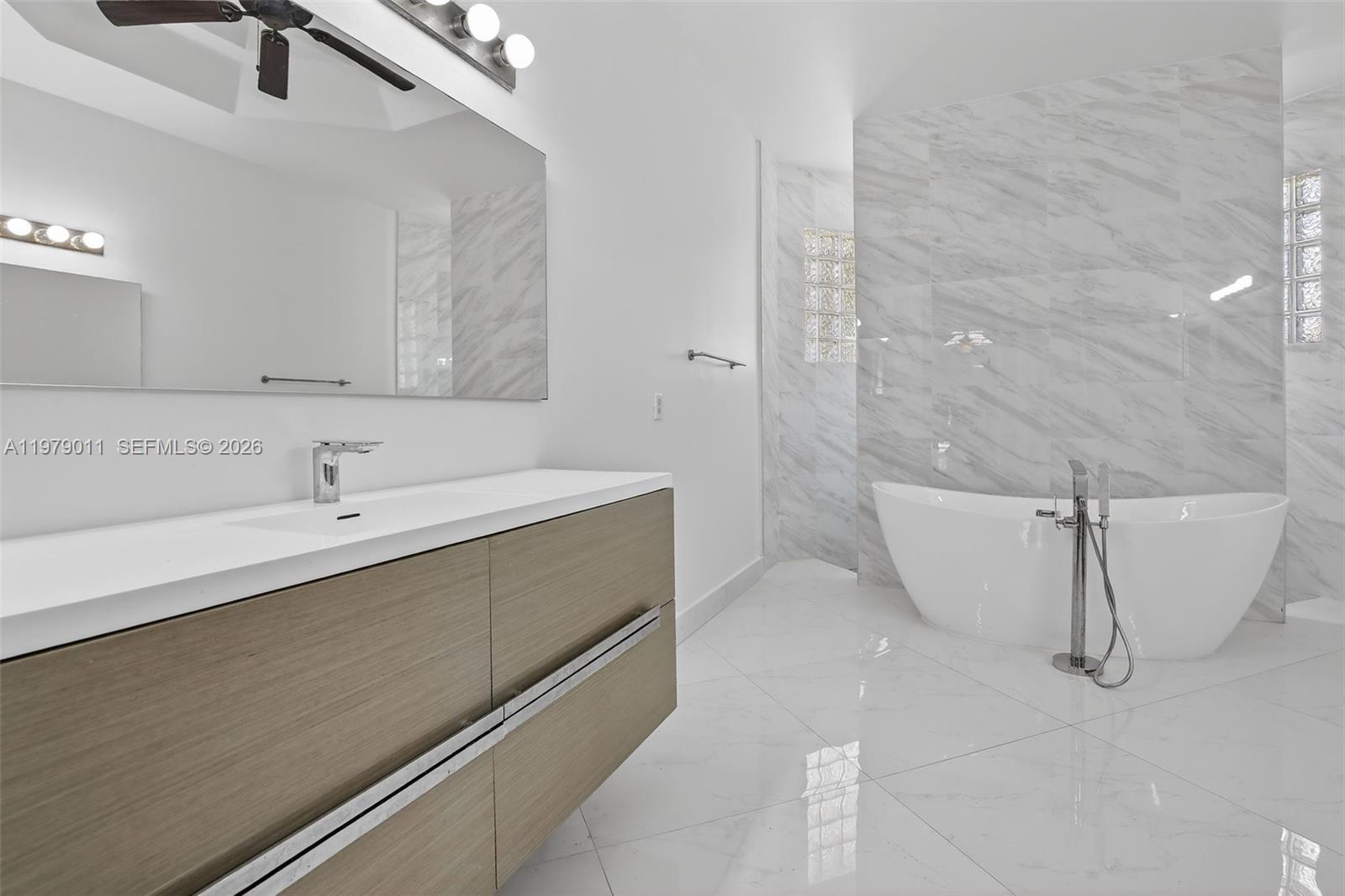 1221 NW 141st Ave Pembroke Pines, FL 33028