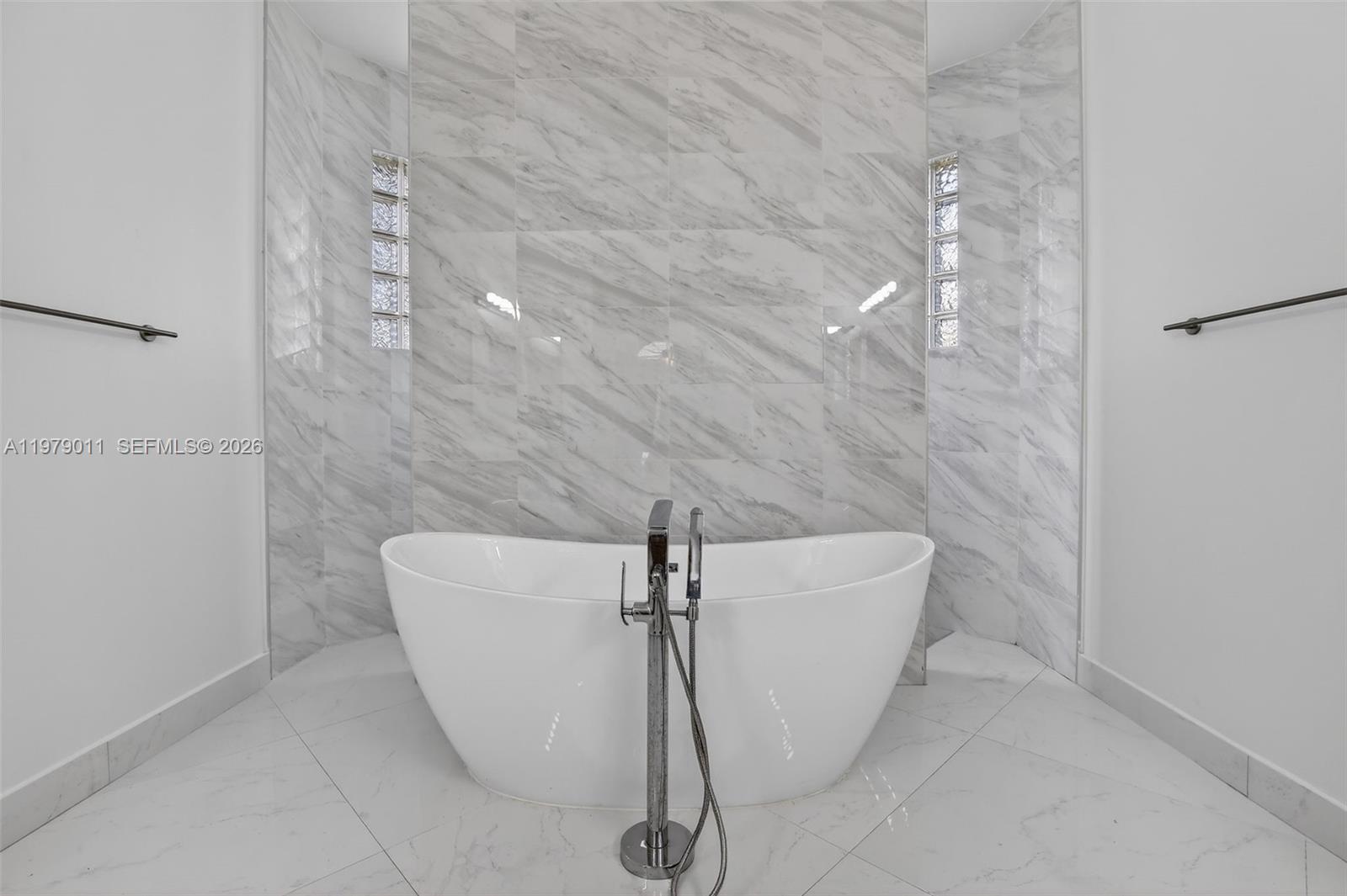 1221 NW 141st Ave Pembroke Pines, FL 33028