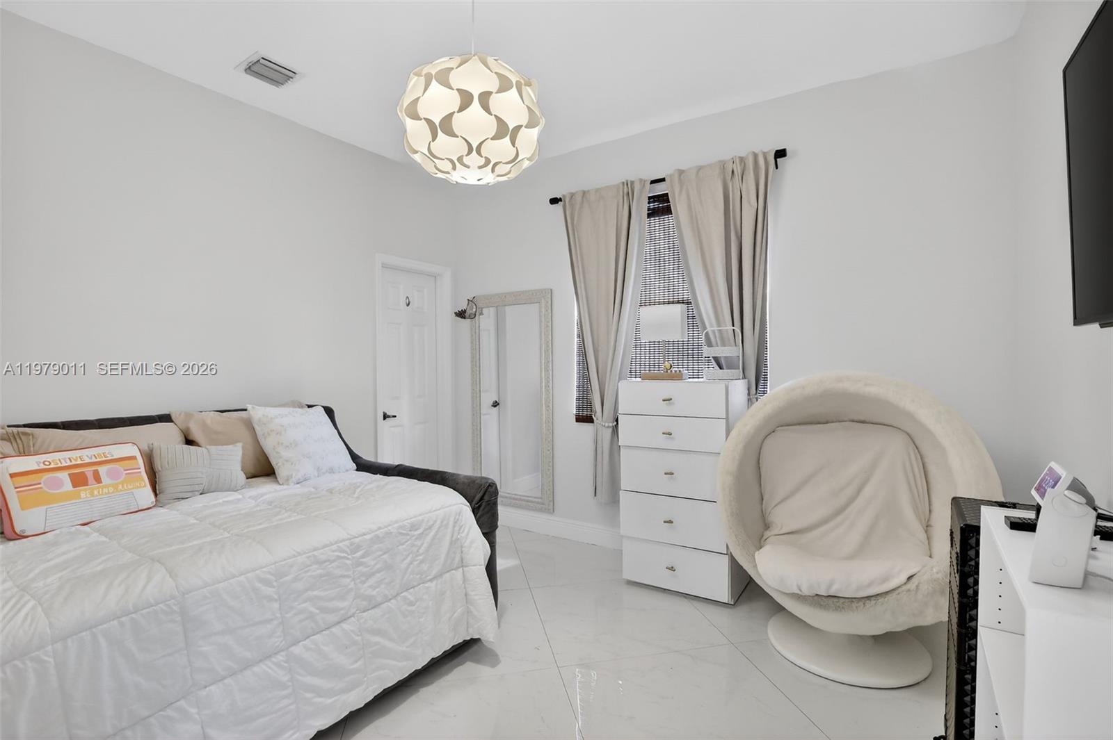 1221 NW 141st Ave Pembroke Pines, FL 33028