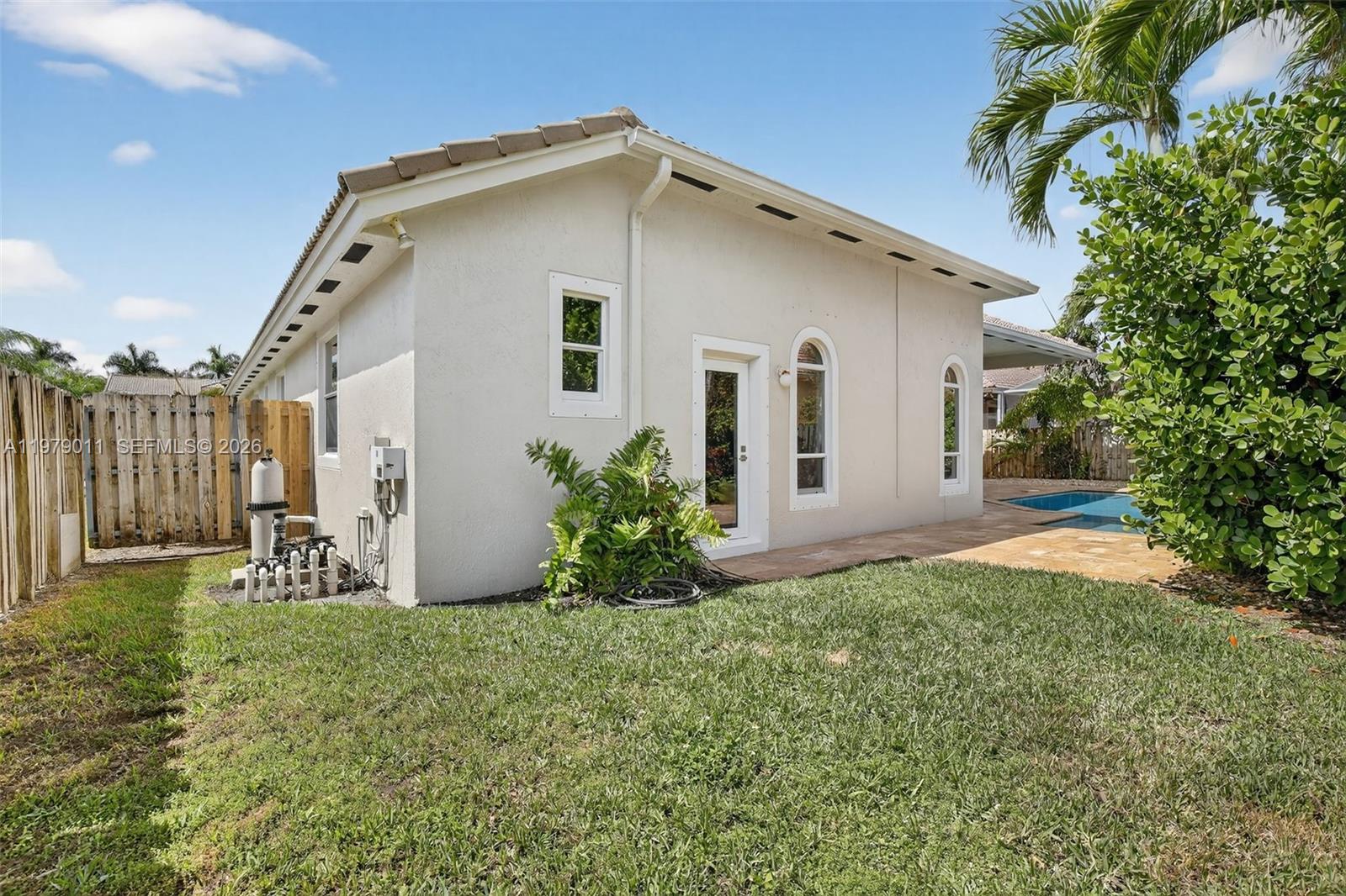 1221 NW 141st Ave Pembroke Pines, FL 33028