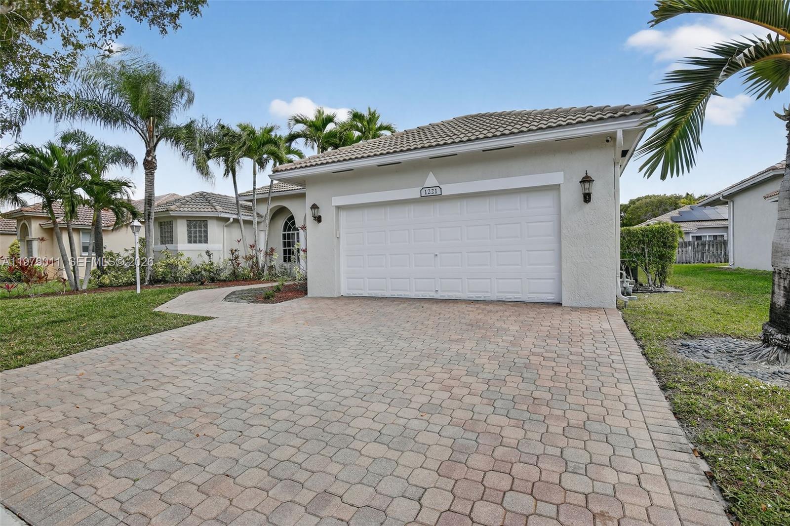 1221 NW 141st Ave Pembroke Pines, FL 33028