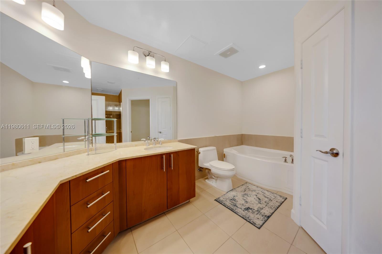 1945 S Ocean Dr #714 Hallandale Beach, FL 33009