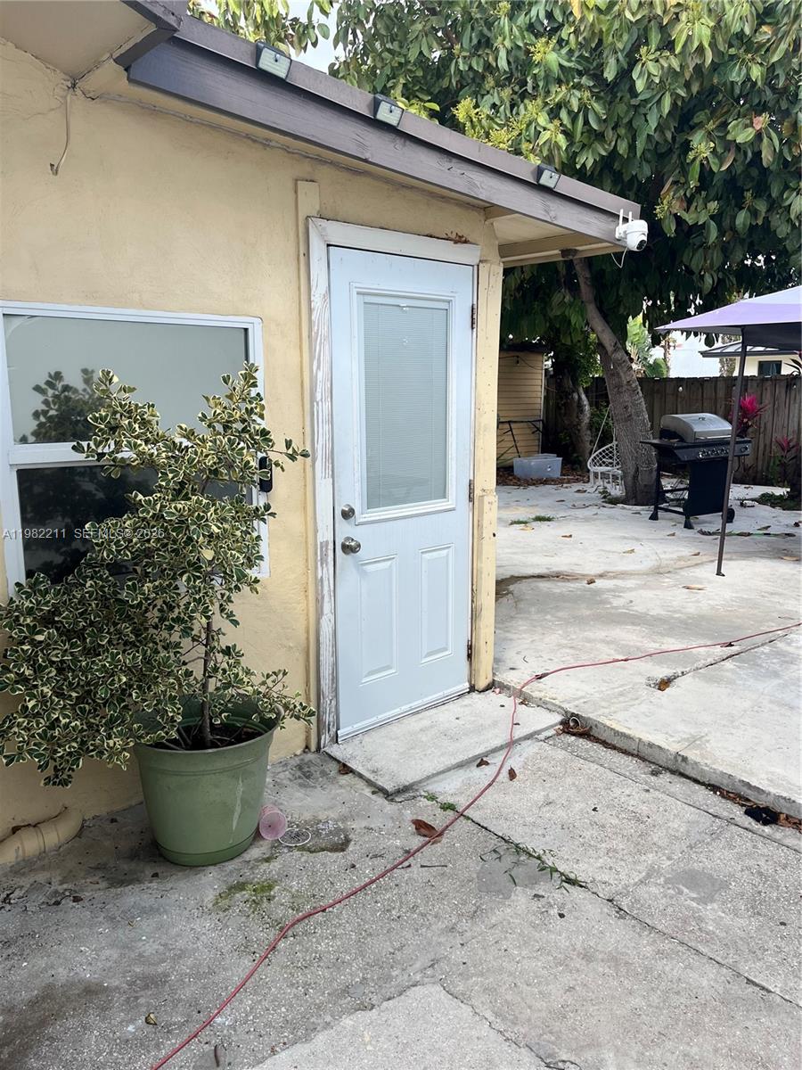 13485 SW 28th St Miami, FL 33175