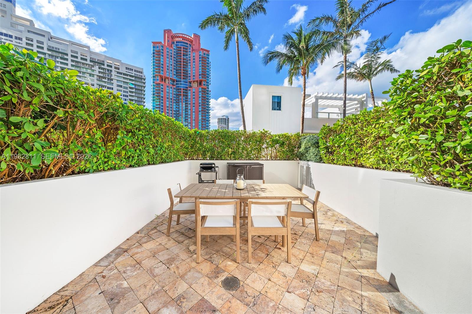 50 S Pointe Dr #509 Miami Beach, FL 33139