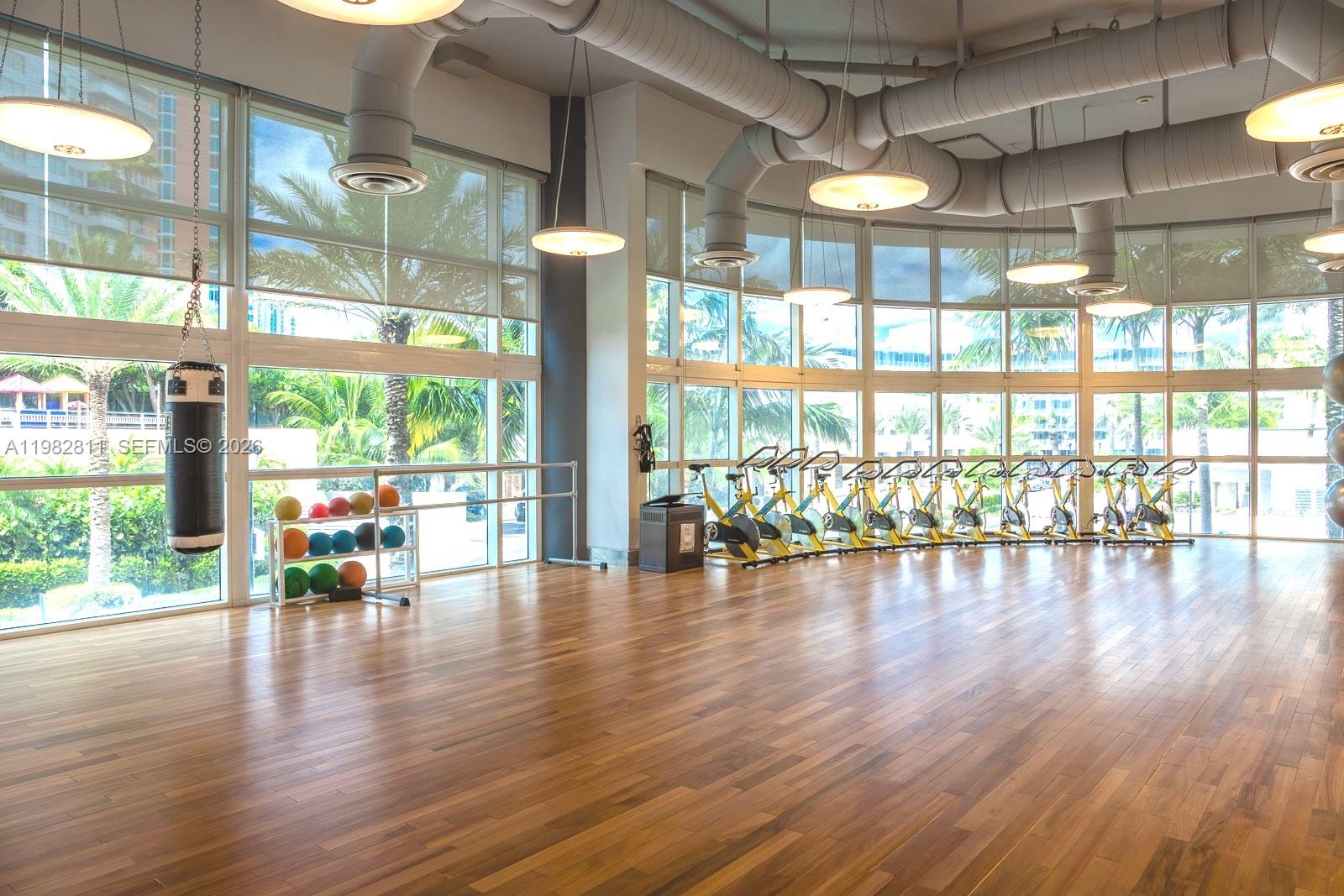 50 S Pointe Dr #509 Miami Beach, FL 33139