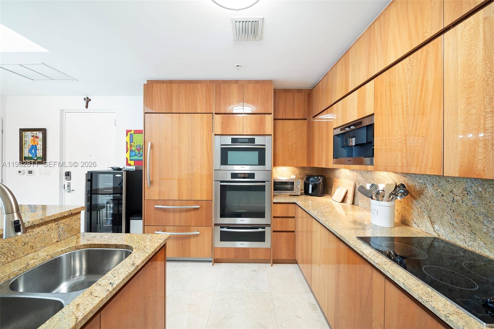 50 S Pointe Dr #509 Miami Beach, FL 33139