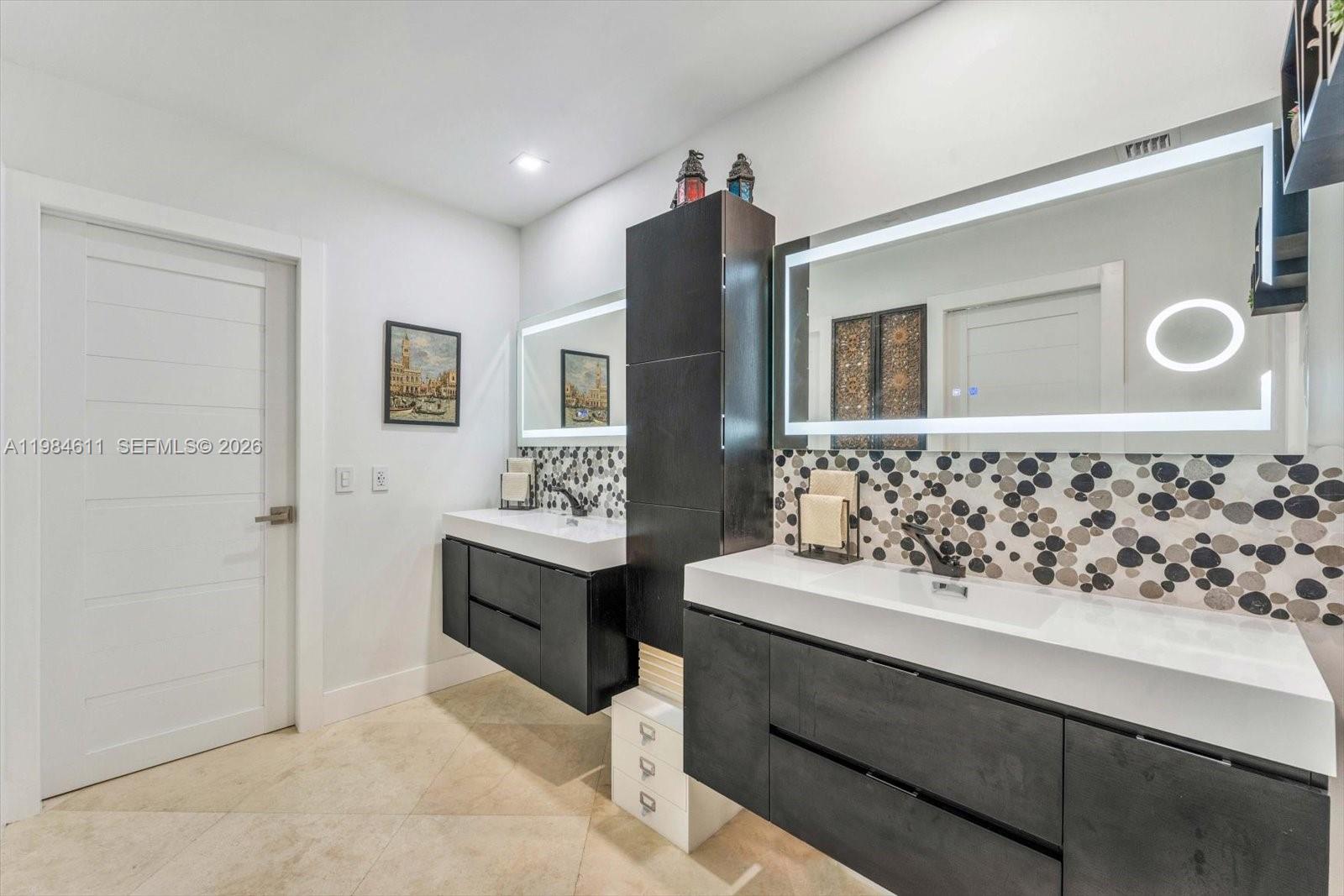 10126 SW 93rd Pl Miami, FL 33176