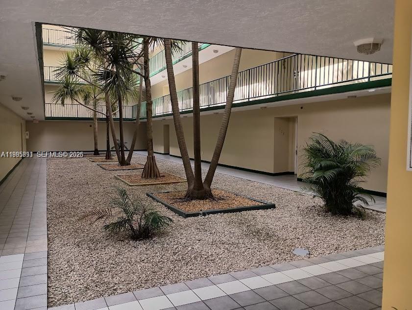 8321 NW 7th St #1-307