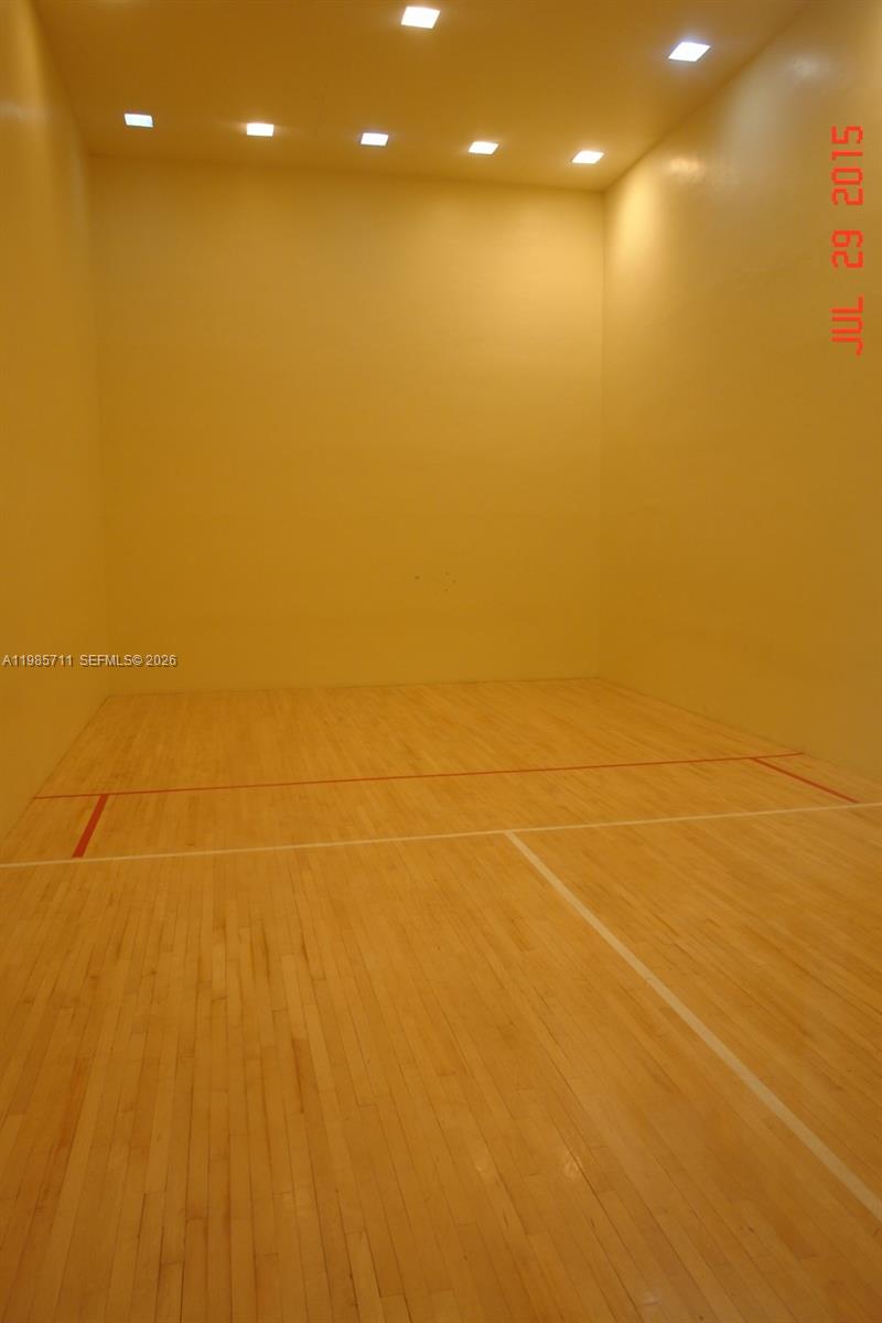 9621 Sunrise Lks Blvd #302 Sunrise, FL 33322