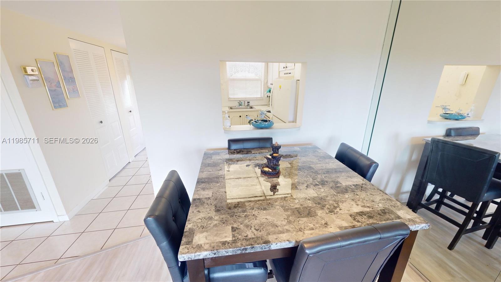 9621 Sunrise Lks Blvd #302 Sunrise, FL 33322