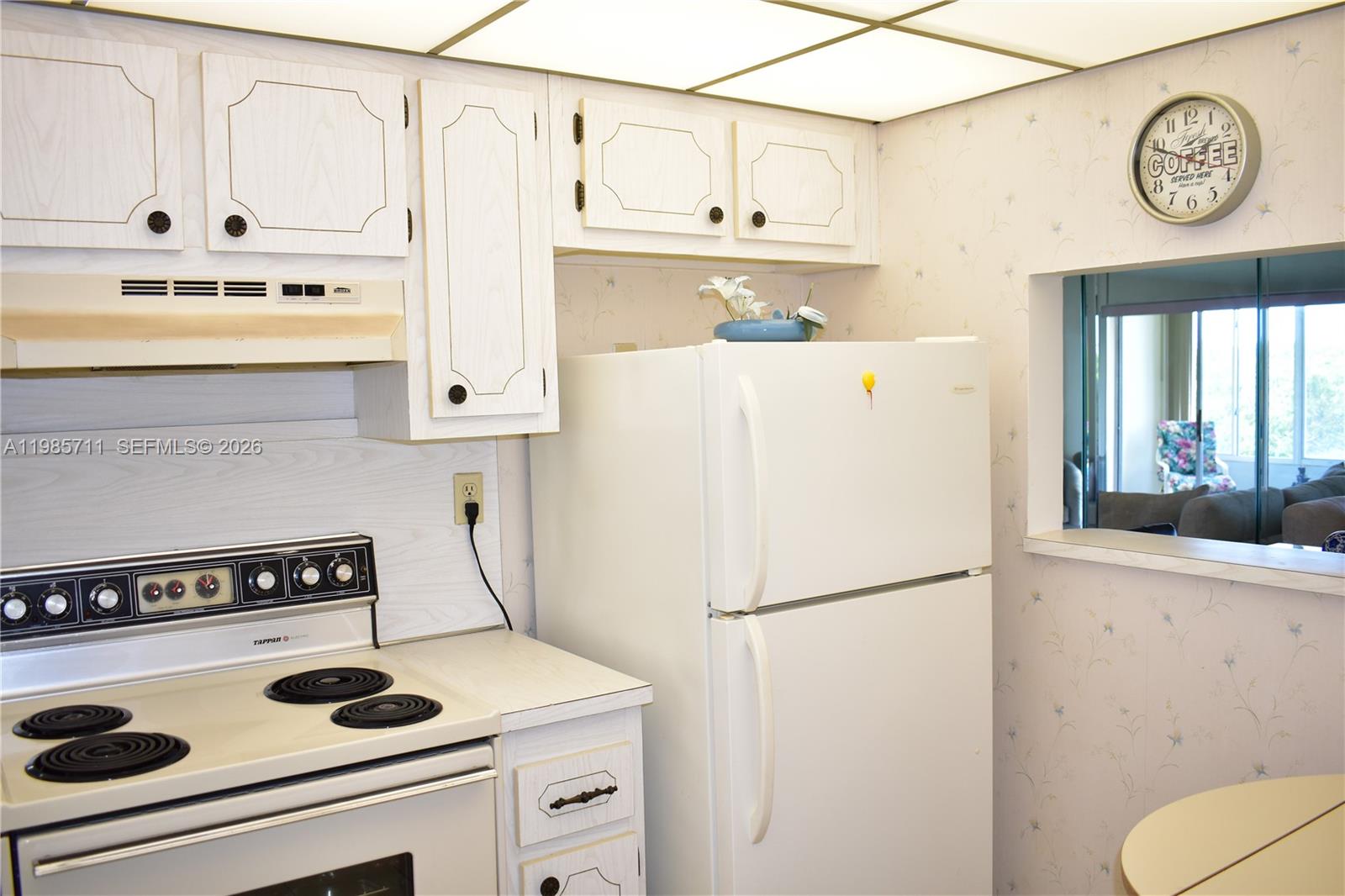 9621 Sunrise Lks Blvd #302 Sunrise, FL 33322