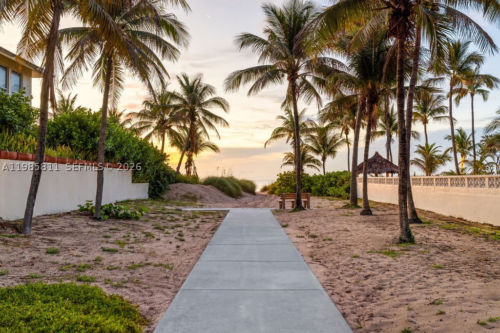305 Briny Ave #405 Pompano Beach, FL 33062