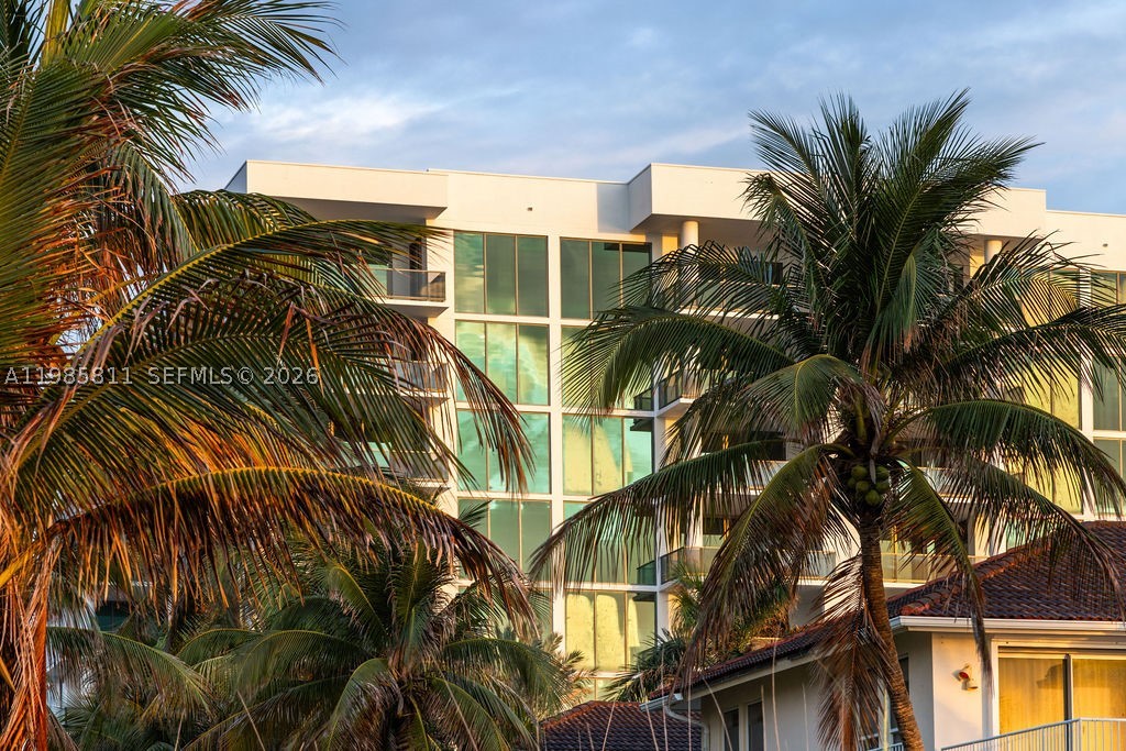 305 Briny Ave #405 Pompano Beach, FL 33062