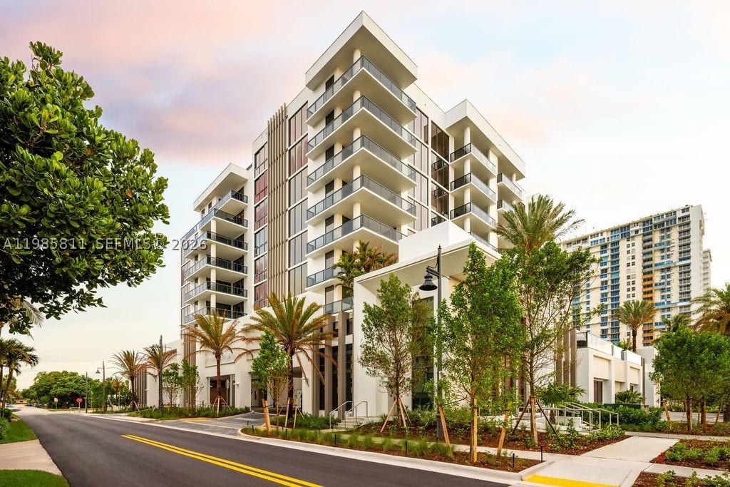 305 Briny Ave #405 Pompano Beach, FL 33062