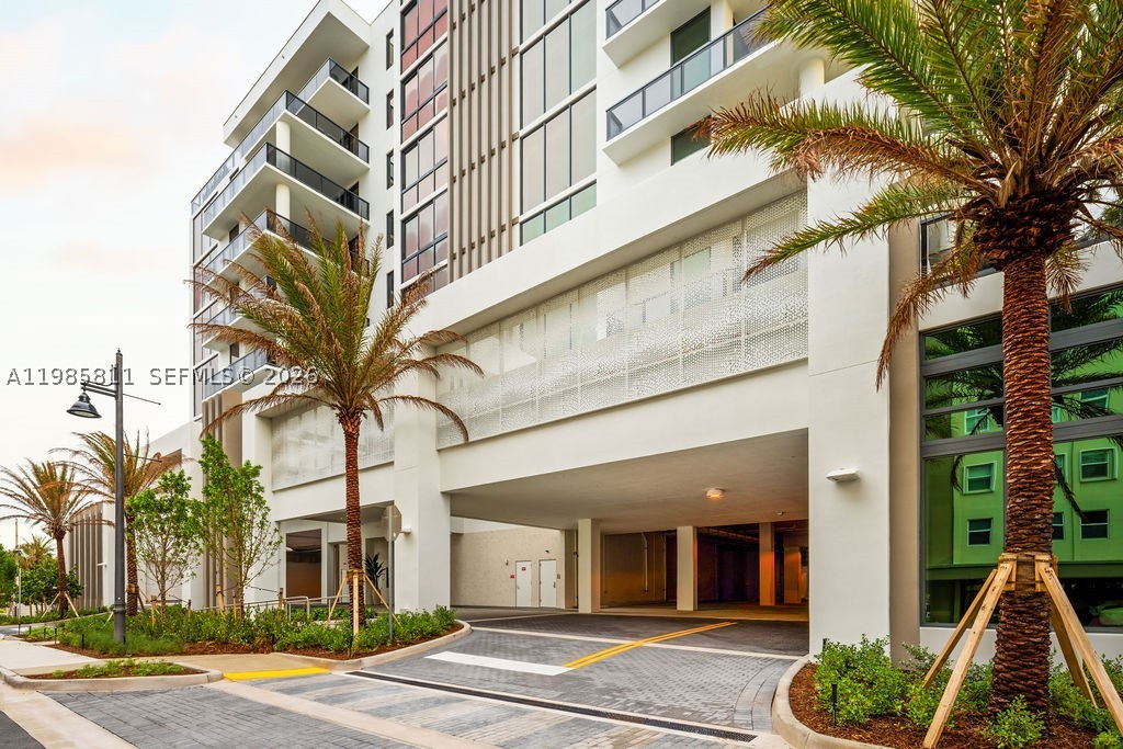 305 Briny Ave #405 Pompano Beach, FL 33062