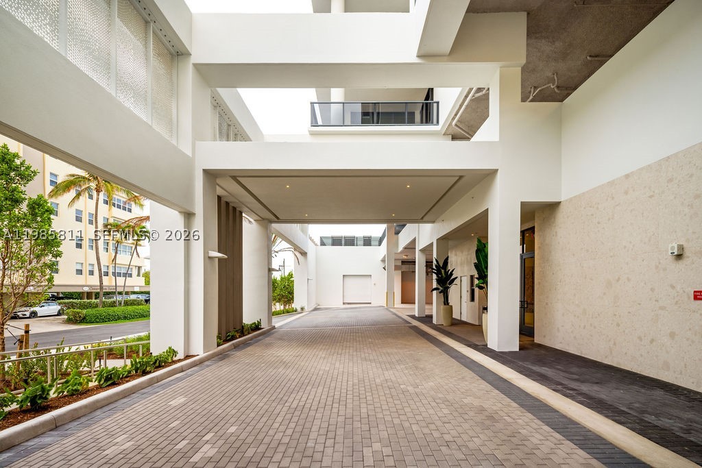 305 Briny Ave #405 Pompano Beach, FL 33062