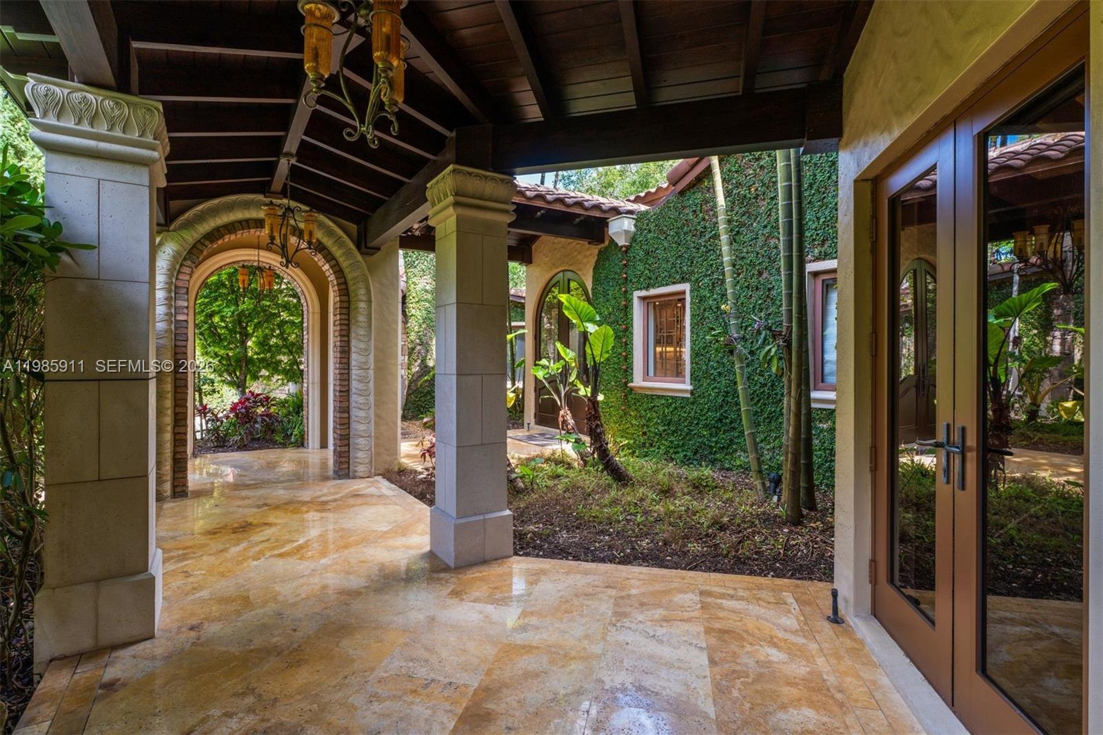 6201 SW 96th St Pinecrest, FL 33156