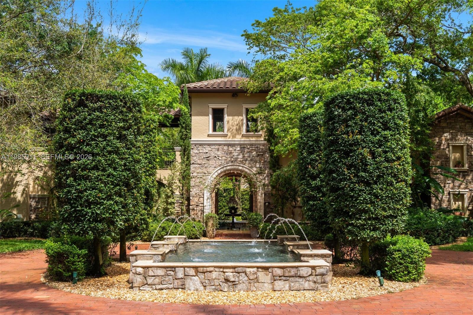 6201 SW 96th St Pinecrest, FL 33156