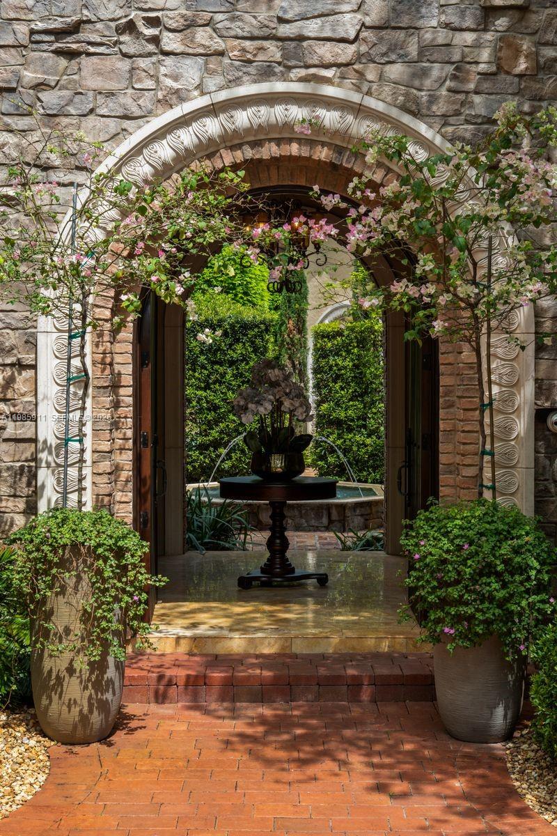 6201 SW 96th St Pinecrest, FL 33156