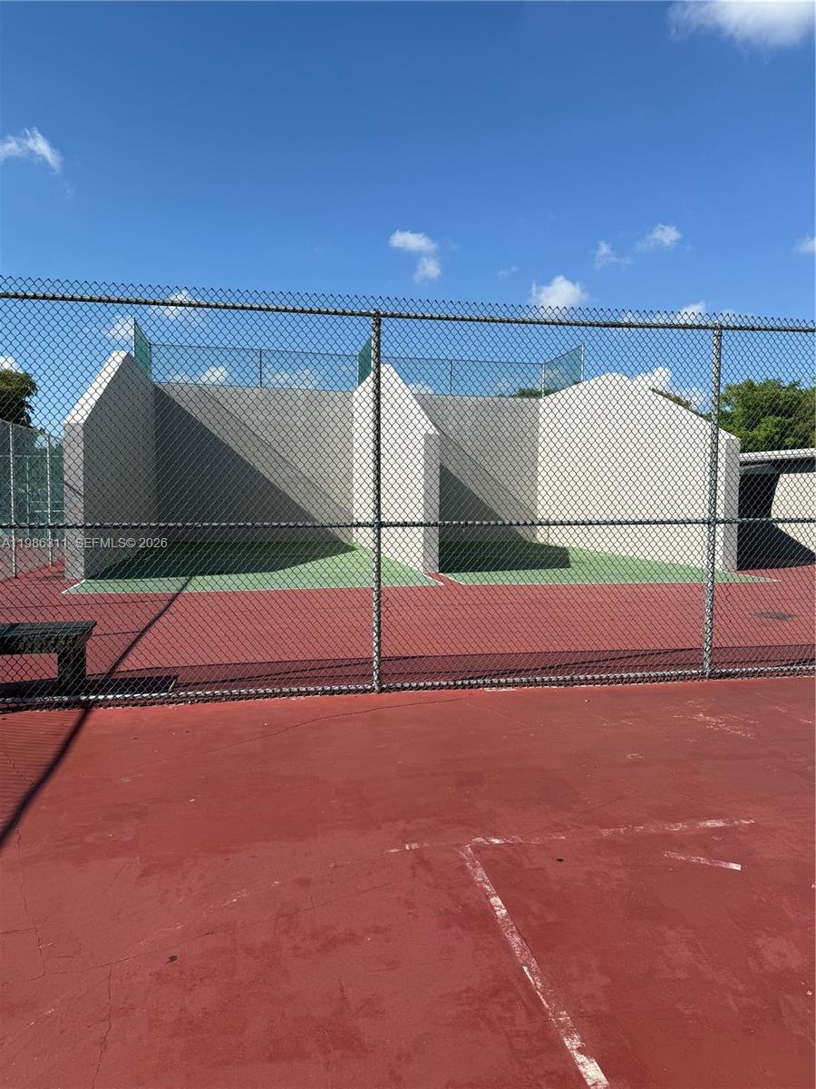 1461 NW 113th Ave Pembroke Pines, FL 33026