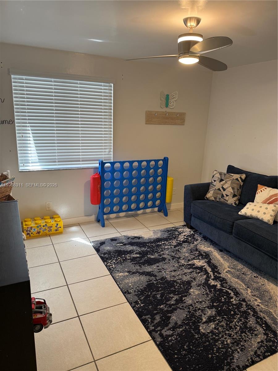 1461 NW 113th Ave Pembroke Pines, FL 33026