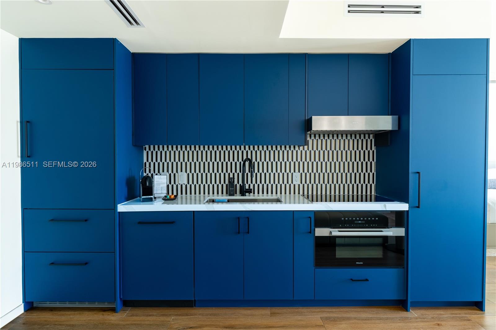 4220 Laguna St #703 #703 Coral Gables, FL 33146