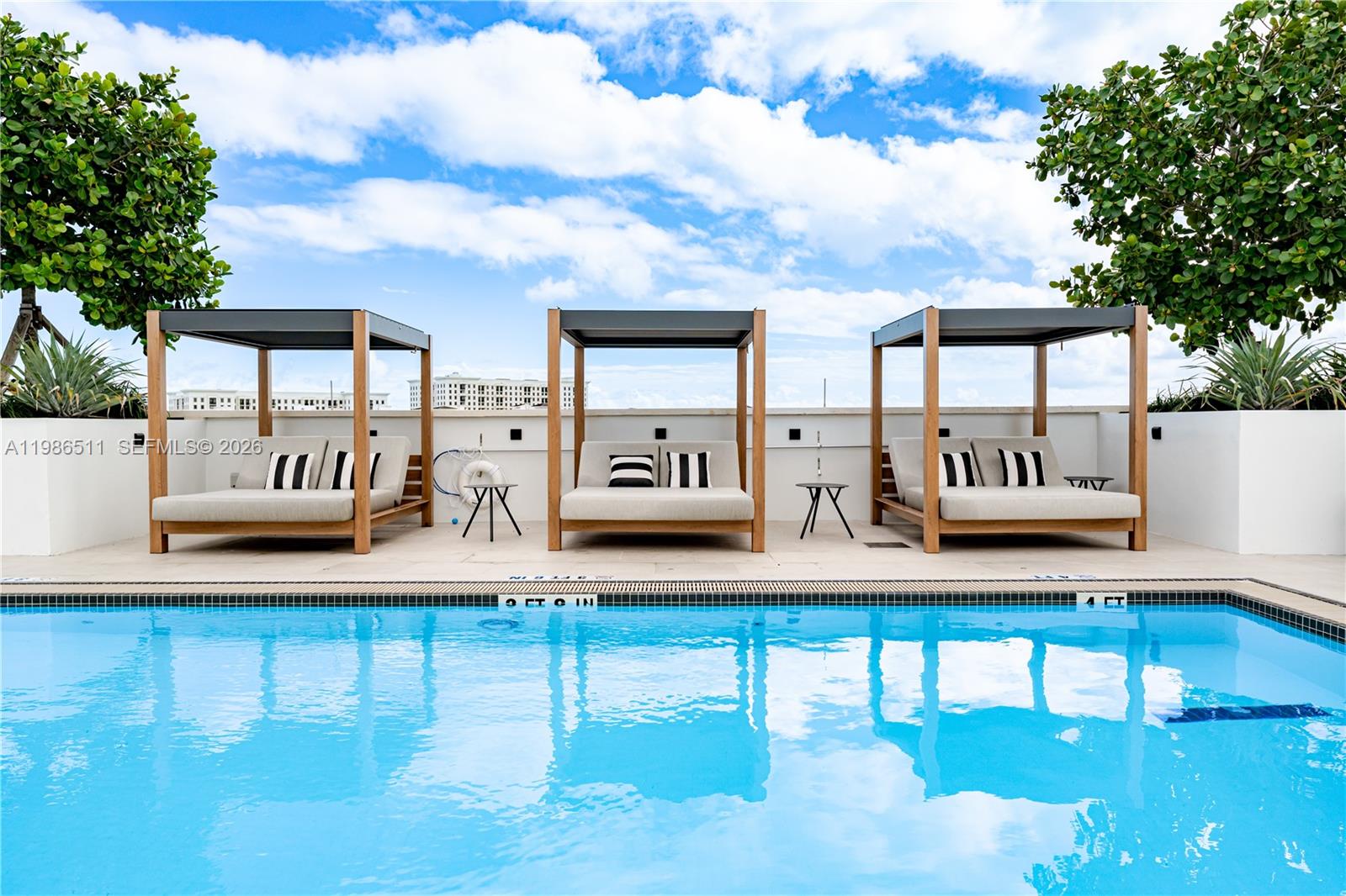 4220 Laguna St #703 #703 Coral Gables, FL 33146