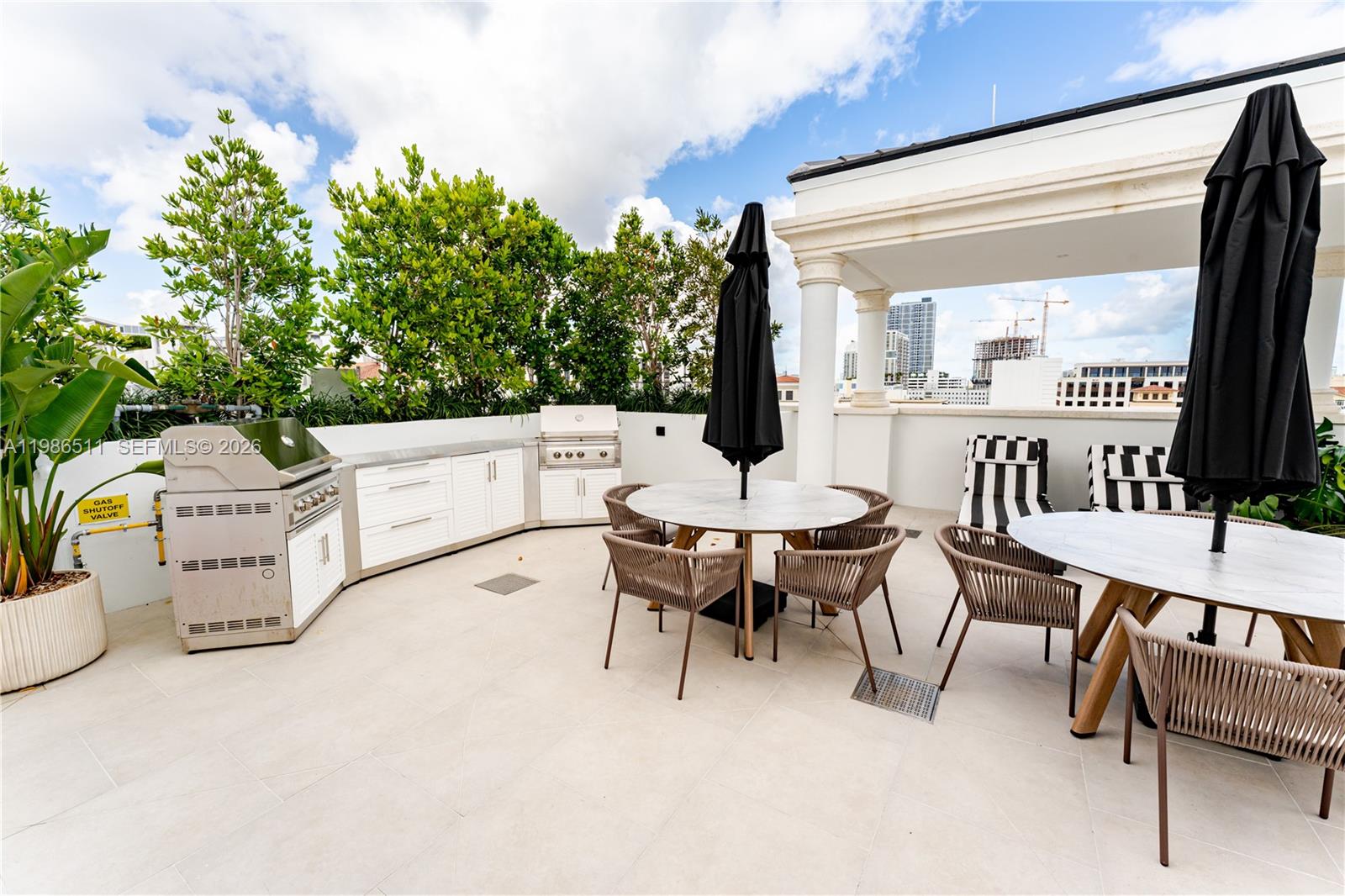 4220 Laguna St #703 #703 Coral Gables, FL 33146