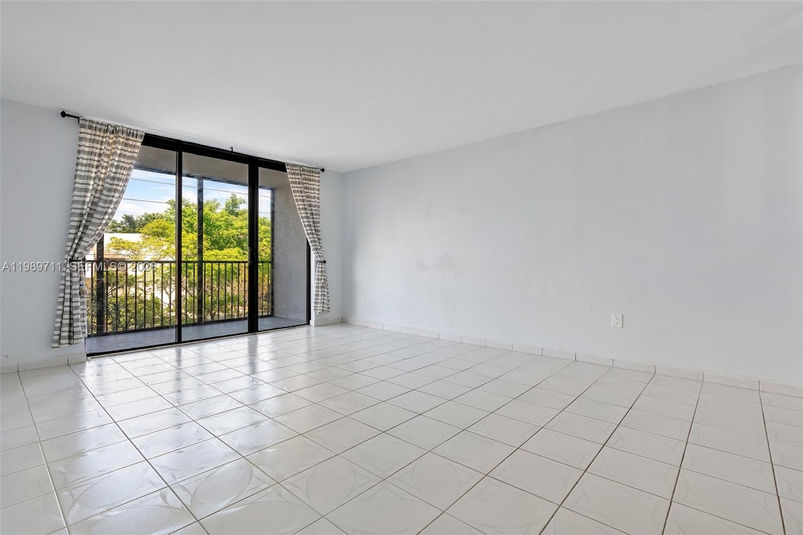 2500 NE 135th St Unit#b206 North Miami, FL 33181