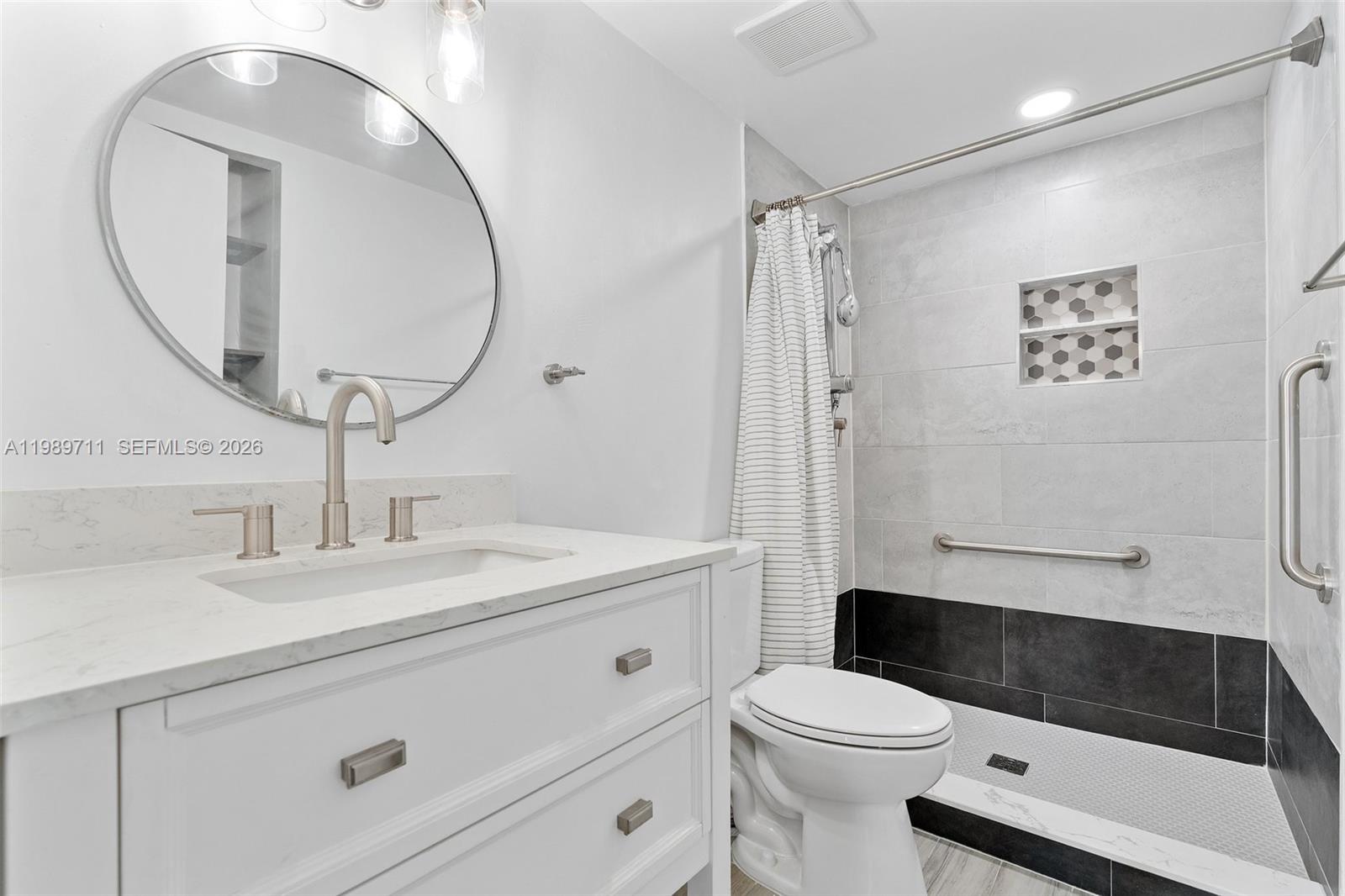 2500 NE 135th St Unit#b206 North Miami, FL 33181