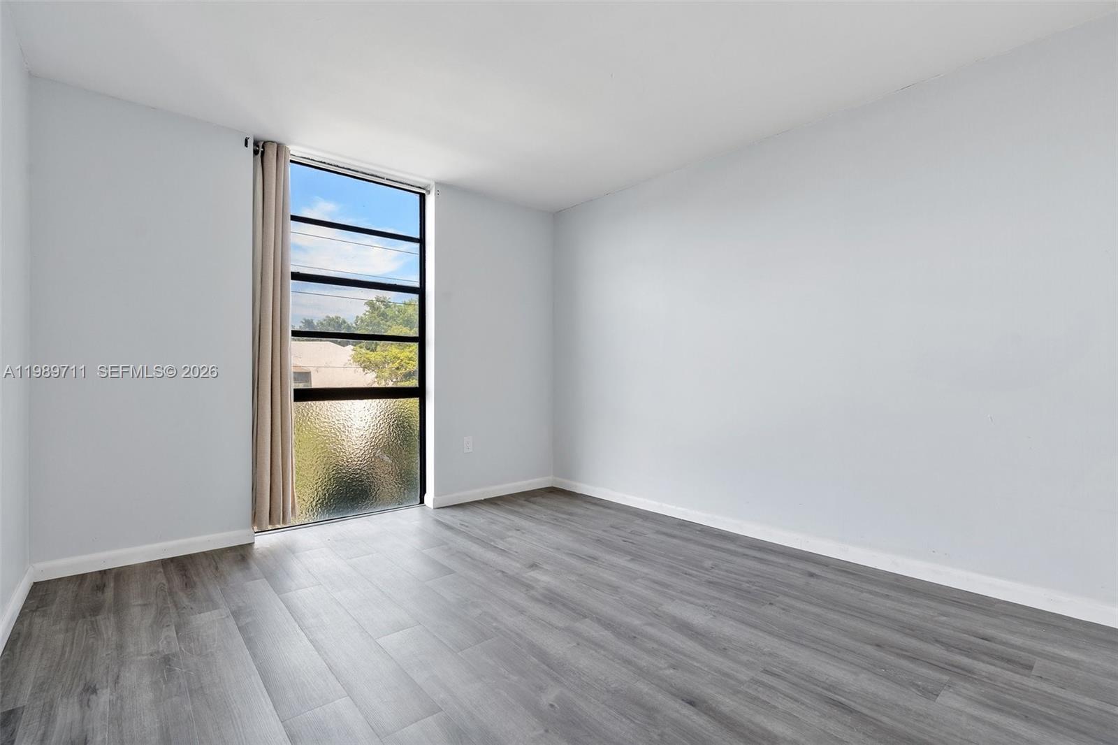 2500 NE 135th St Unit#b206 North Miami, FL 33181