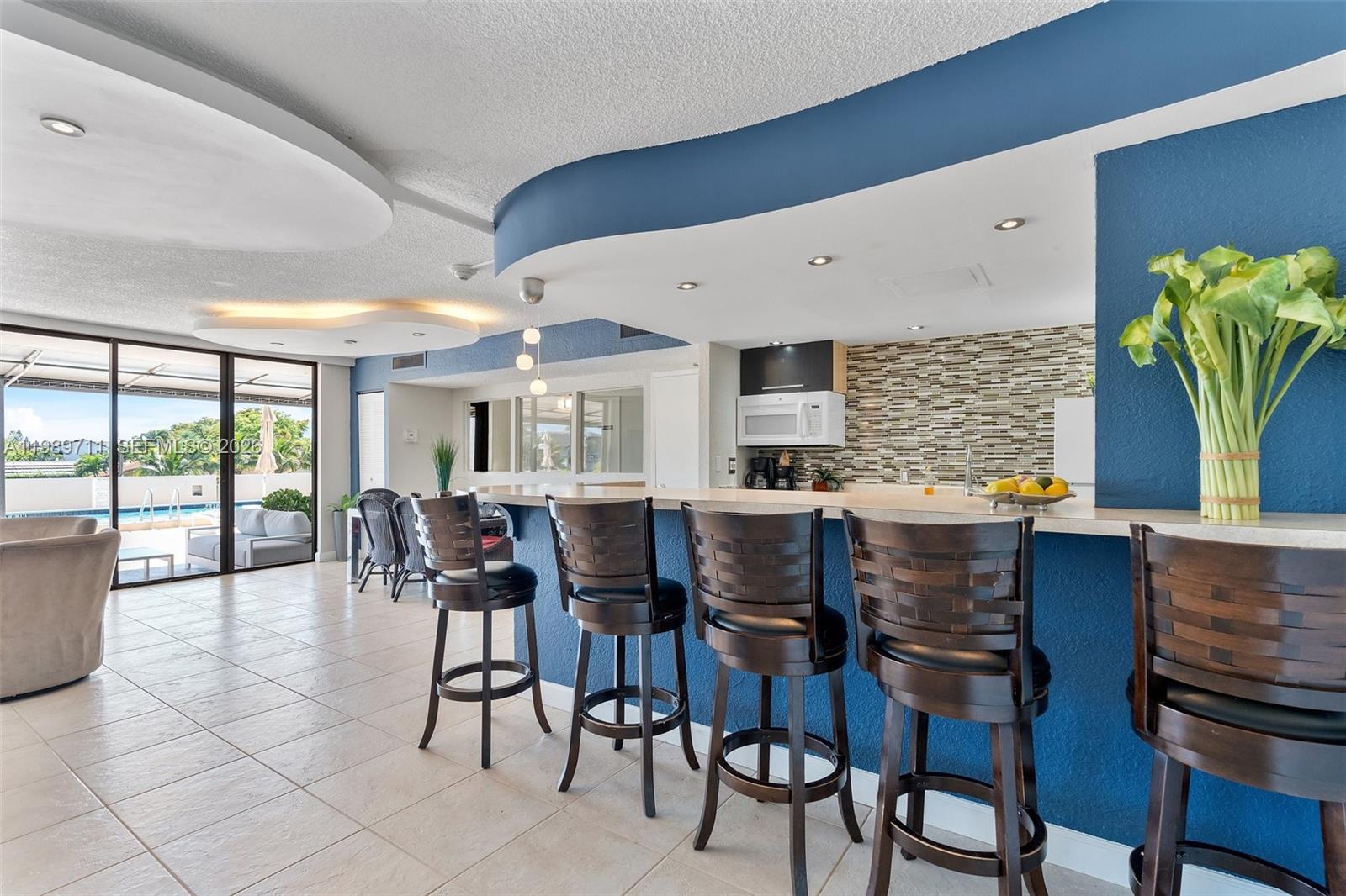 2500 NE 135th St Unit#b206 North Miami, FL 33181