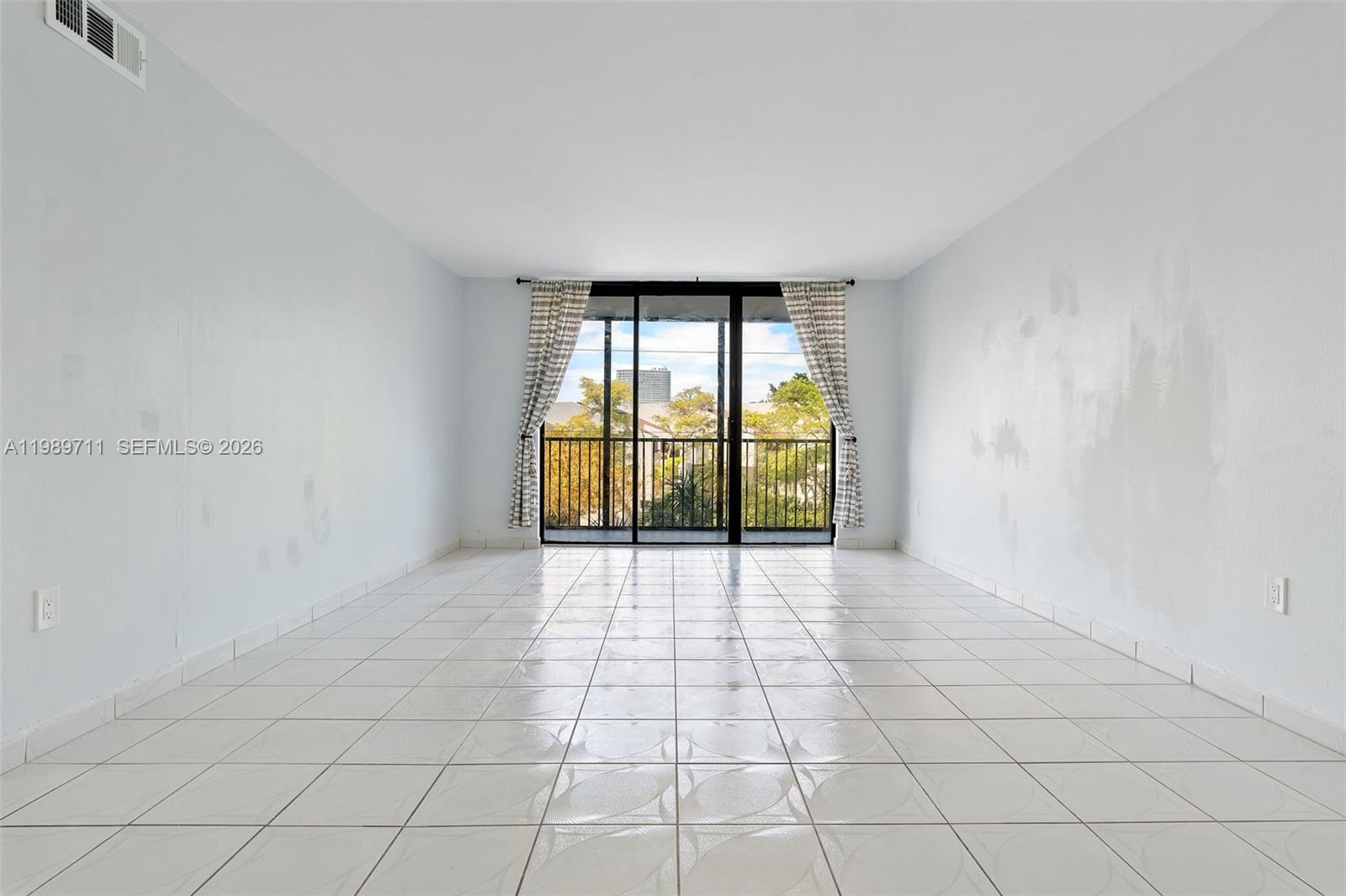 2500 NE 135th St Unit#b206 North Miami, FL 33181