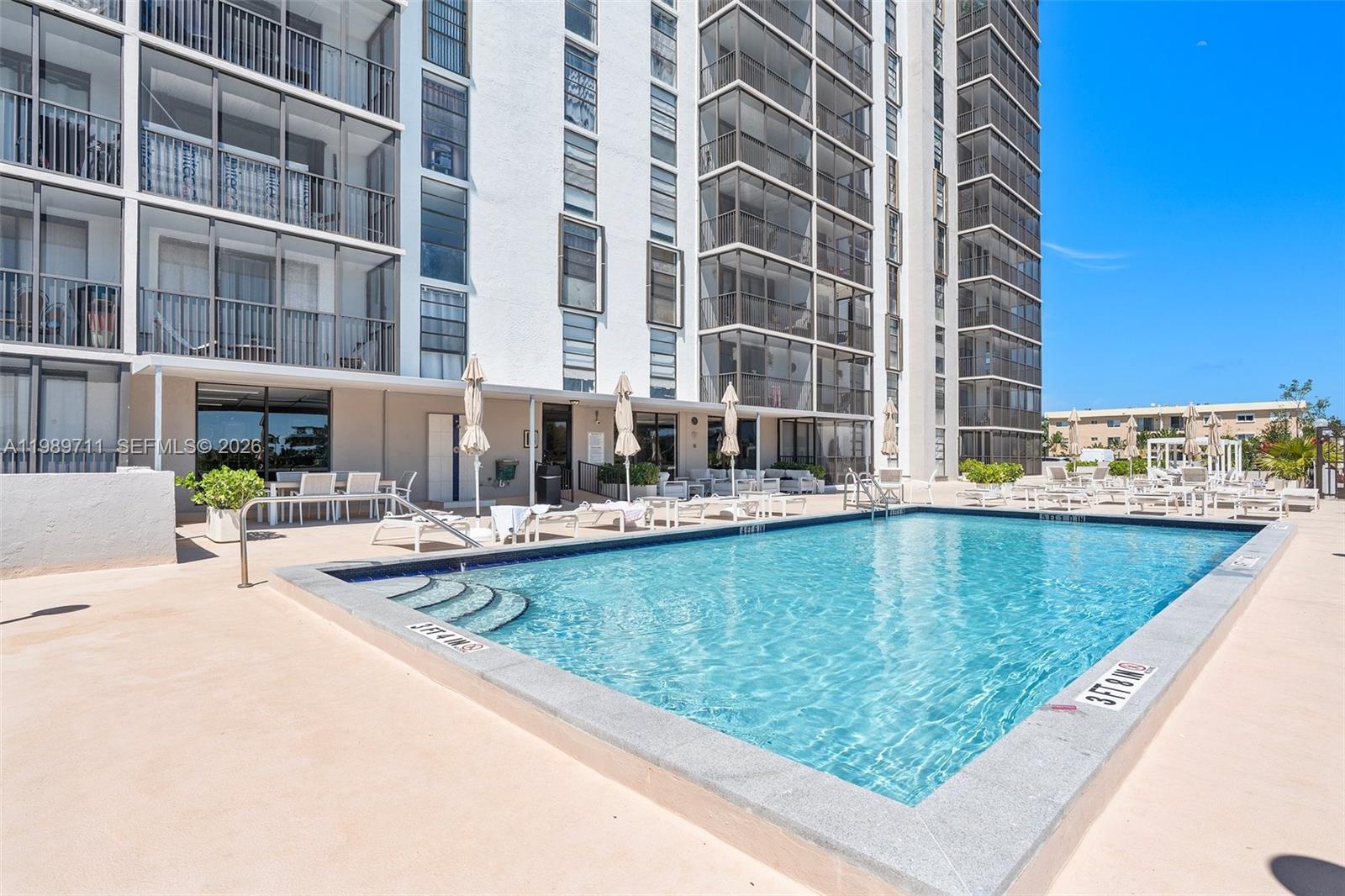 2500 NE 135th St Unit#b206 North Miami, FL 33181