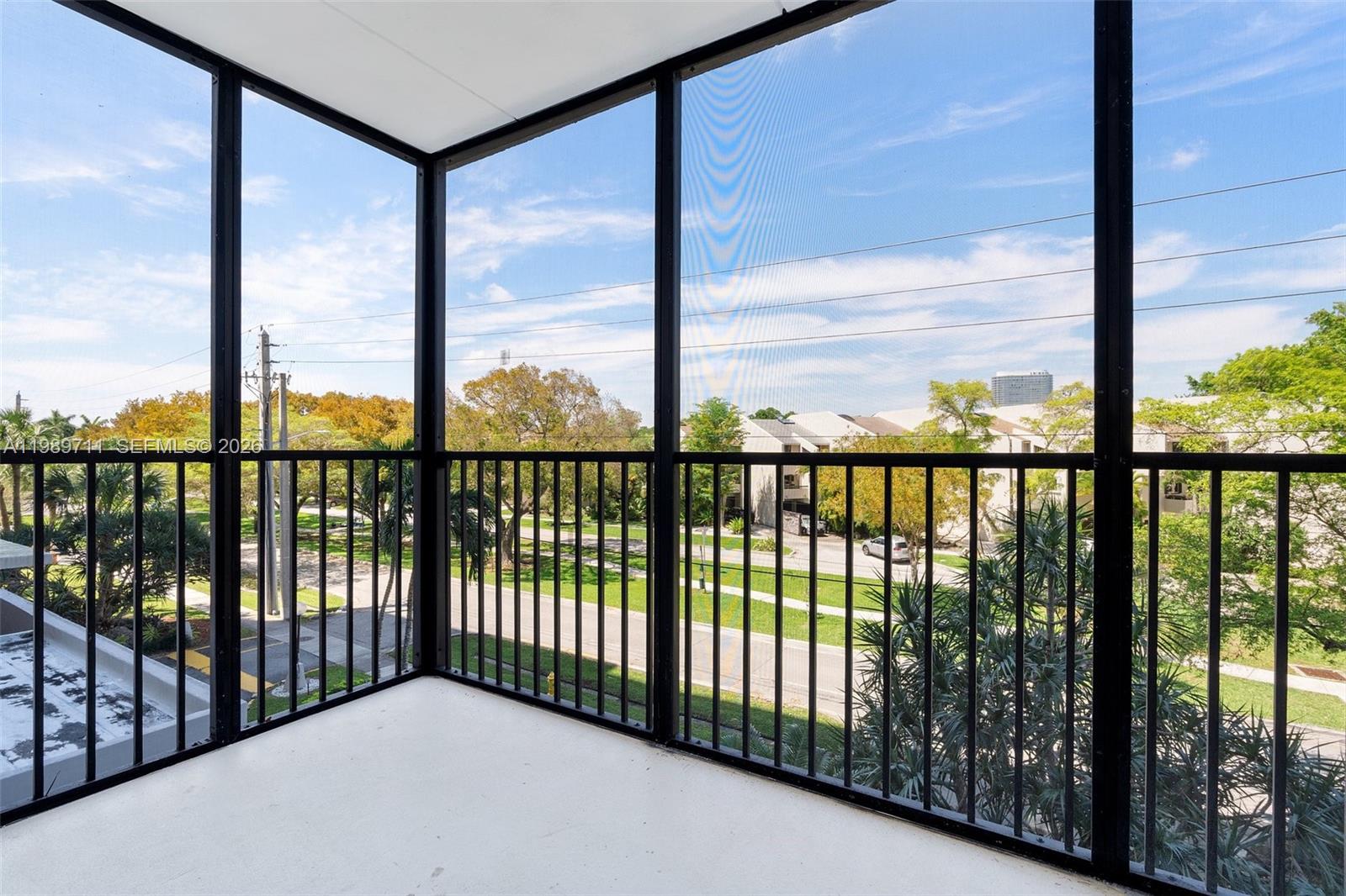 2500 NE 135th St Unit#b206 North Miami, FL 33181