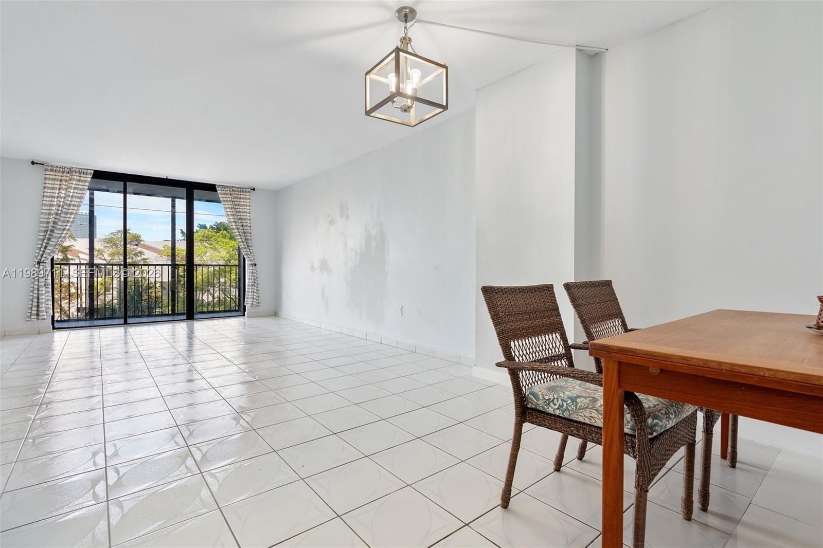 2500 NE 135th St Unit#b206 North Miami, FL 33181