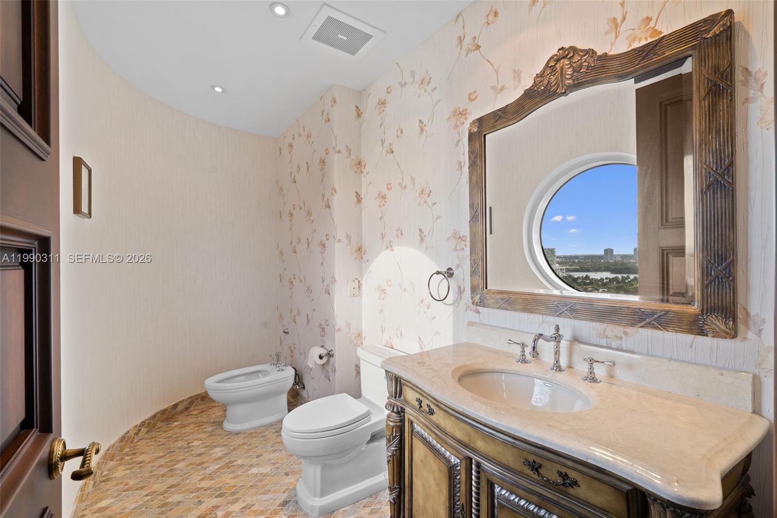 16047 Collins Ave #1604 Sunny Isles Beach, FL 33160