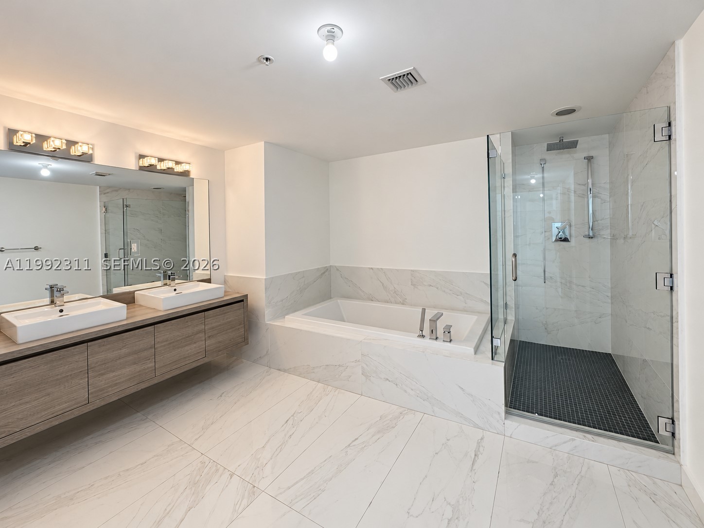 image 400 Sunny Isles11