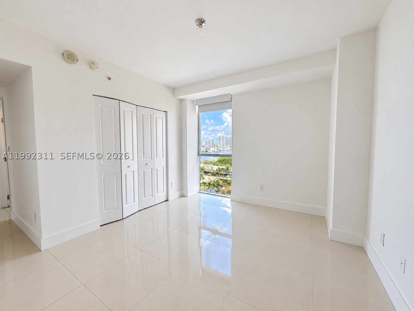 image 400 Sunny Isles16