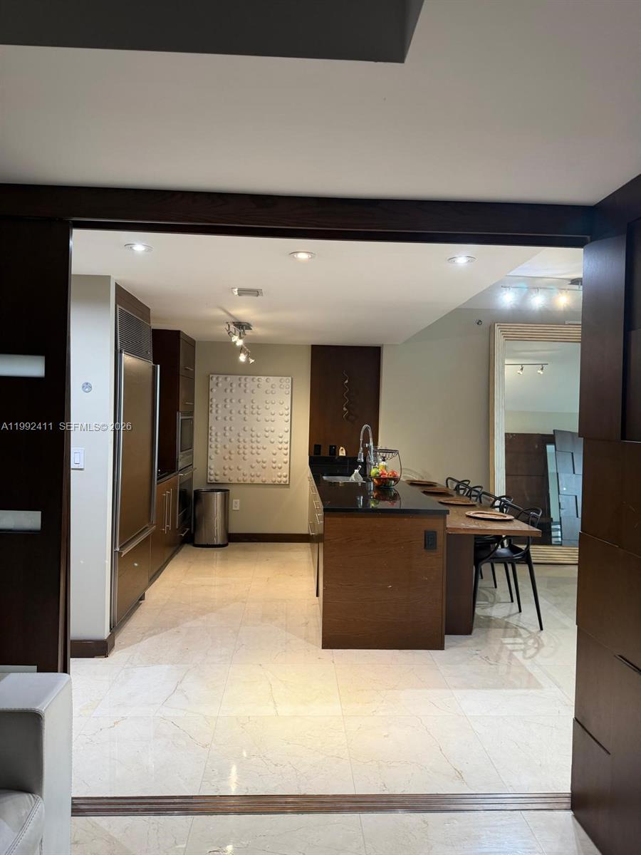 image Icon Brickell I12